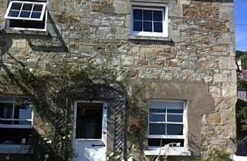 Ventnor Cottage | Lovely Cottage With Excellent Sea Views, Minutes From Beaches & Coastal Path