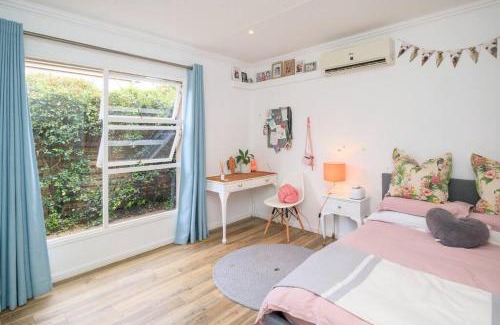 Hartbeespoort House | Lovely Family Home in Pecanwood Golf Estate