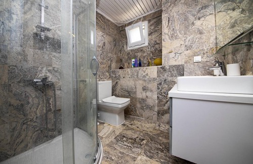 Golturkbuku Apartment | Lovely Flat with Pool and Nature View in Bodrum