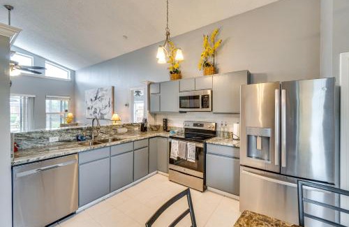 Lake Mary House | Lovely Florida Retreat with Lanai 5 Mi to Riverwalk
