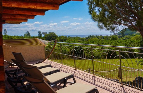 Pietracorbara House | Lovely apartment in villa with pool, WIFI, A/C, TV, terrace, pets allowed and panoramic view
