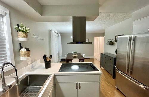 Bull Mountain House | Lovely Grand 5BR 2.5 Home with Double Everything!