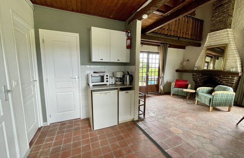 Mesnil-Saint-Pere House | Lovely holiday cottages with an authentic charm facing the lake