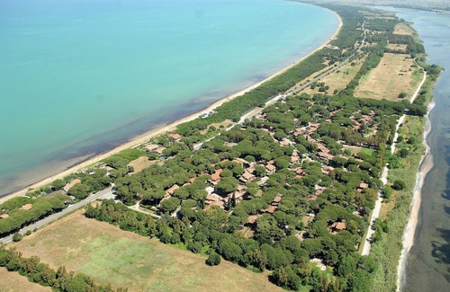 Giannella House | Lovely Holiday Home in Giannella nera Sea