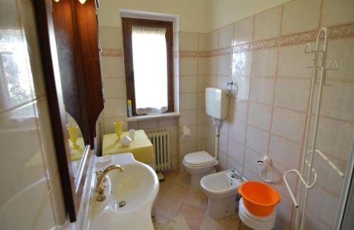 Croce House | Lovely Holiday Home in Monte Colombo on Farm