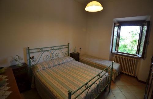 Croce House | Lovely Holiday Home in Monte Colombo on Farm