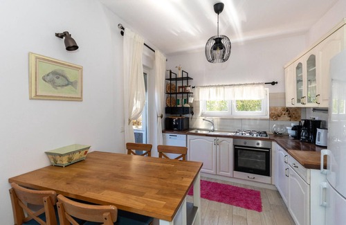 Slivno House | Lovely home in Blace with sauna