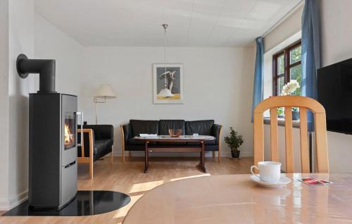 Dronninglund House | Lovely Home In Dronninglund With Wifi