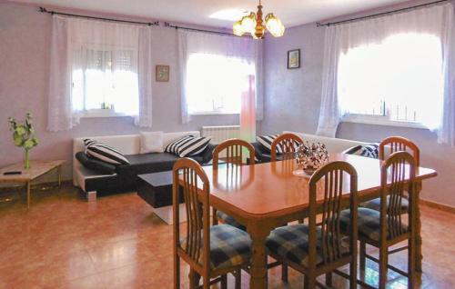 Macanet de la Selva House | Lovely Home In Maçanet De La Selva