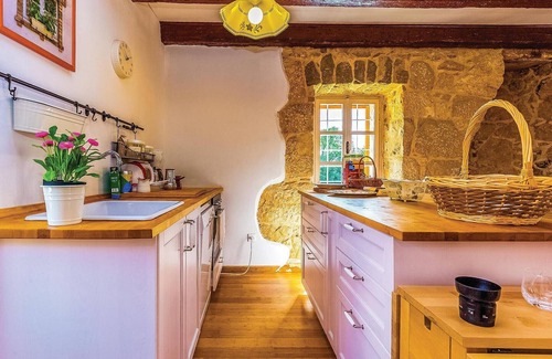 Garica House | Lovely home in Garica with WiFi