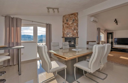 Imotski House | Lovely home in Glavina Donja with WiFi