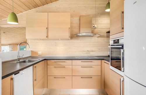 Skødshoved Strand House | Lovely home in Knebel with sauna
