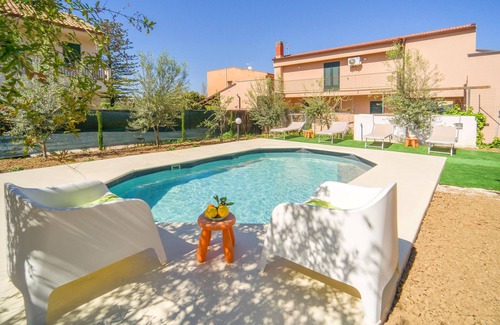 Piane Vecchie House | Lovely home in Piane Vecchie,Lascari