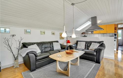 Floutrup House | Lovely Home In Roslev With Wifi