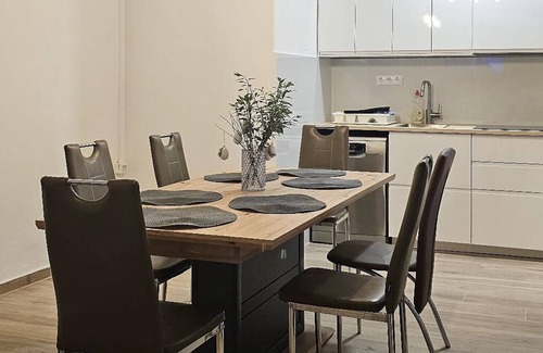 Vrsi House | Lovely home in Vrsi with WiFi