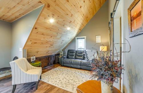 Olivehill Apartment | Lovely Lakefront Apartment with Boat Ramp Access