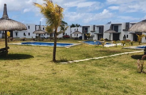 Calebasses Apartment | Lovely new built 2-bedroom duplex with shared pool