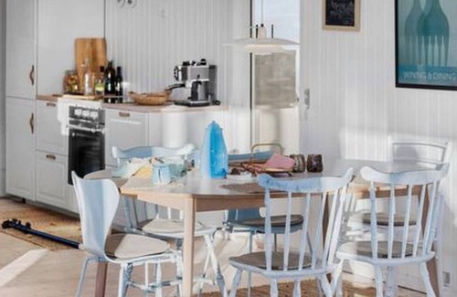 Melby Cottage | Lovely newly renovated cottage with room for a large family.