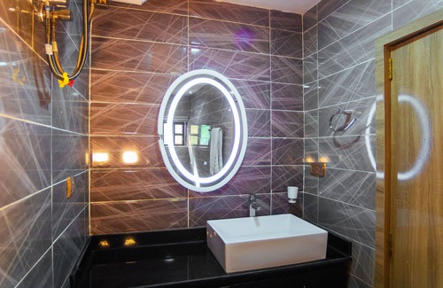 Maitama Apartment | Lovely one-bed fully-fitted condo located in d heart of Maitama, Abuja, Nigeria!