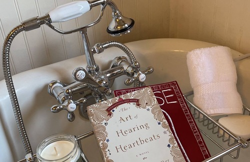 Manito Apartment | Lovely One Bedroom in Fun Neighborhood Close to Downtown