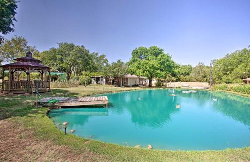 Pottsboro House | Lovely Pottsboro Home with Patio and Fire Pits!