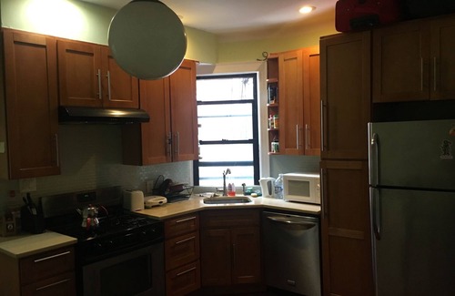 Queens House | Lovely private room in Woodside