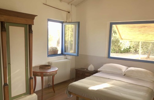 Sa Castangia Villa | Lovely secluded house high on a hill with wonderful country views