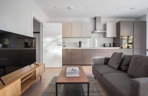 Waterloo Apartment | Lovely Southwark 2BR w/ Balcony, nr Tourist Attractions, by Blueground