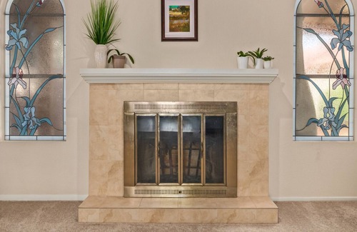 Dobson Ranch House | Lovely Stay at Lompoc, Self Check-In, Child Friendly!