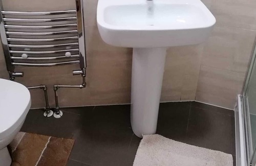 Cray Valley West Apartment | Lovely studio in a quiet neighborhood