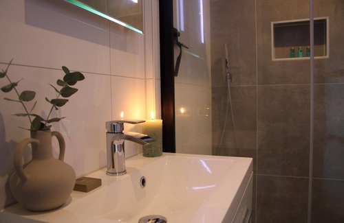 Limmen Apartment | Lovely studio with garden in Limmen
