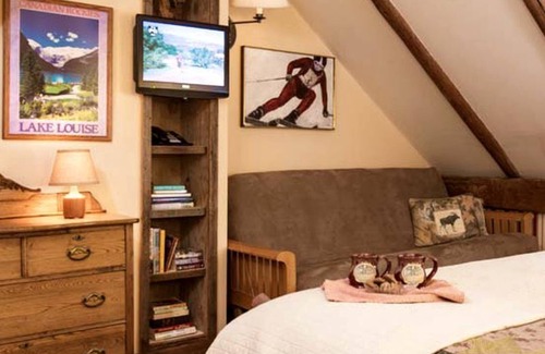 Warren House | Lovely Suite Rental for Two at Countryside Bed and Breakfast in Warren, Vermont