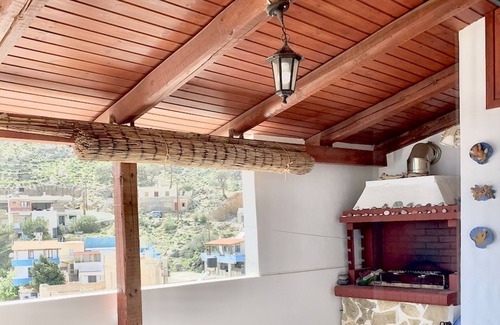 Archanes-Asterousia House | lovely three store house with sea view near the beach