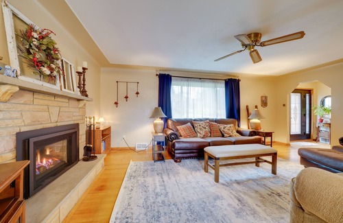 Bakerstown House | Lovely Valencia Home w/Yard & Private Pool!