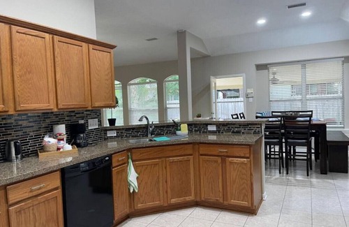 Alden Bridge House | Lovely Woodlands home w/heated pool and spa!