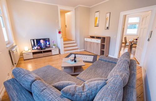 Hoym Apartment | lovingly furnished 2 bedroom apartment II, WiFi, car park