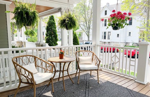 Lower East Side House | Lower East Side - 3 bed, 2 bathroom, 2 private parking spots