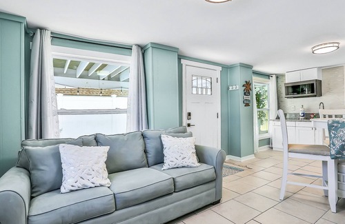 Vilano Beach House | Lower Level 1 Block from 2 Beaches w/Private Pool, High-Speed Wi-Fi