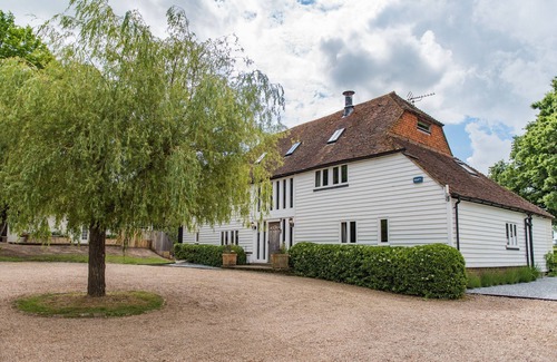 Cranbrook House | Lower Standen Farmhouse by Bloom Stays that sleeps 13 guests in 5 bedrooms
