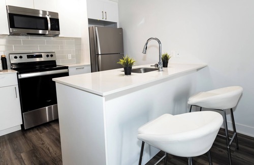 Mascouche Apartment | Lowkey Corner