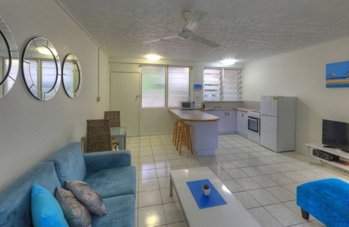 Arcadia Apartment | Loyang Apartment 1 - Fantastic value island getaway with complex pool and short stroll to Alma Bay