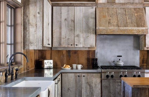 Moose Wilson Road House | LPJH | Cabin Fever | Secluded Luxury Cabin Minutes from World-Class Skiing