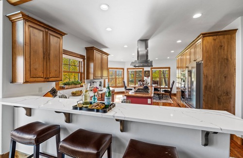 Victor House | LPJH: Enjoy a Peaceful Week in the Tetons Away from Crowded Jackson Hole!