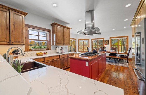 Victor House | LPJH: Enjoy a Peaceful Week in the Tetons Away from Crowded Jackson Hole!