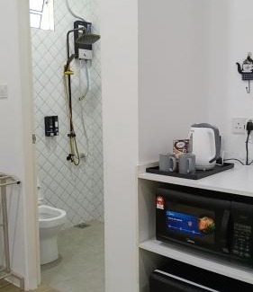 Kampung Sura House | Lu&Lu Rooms & Homestay