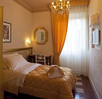 Lucca Historical Center Bed & Breakfast | Lucca in Azzurro Maison de Charme