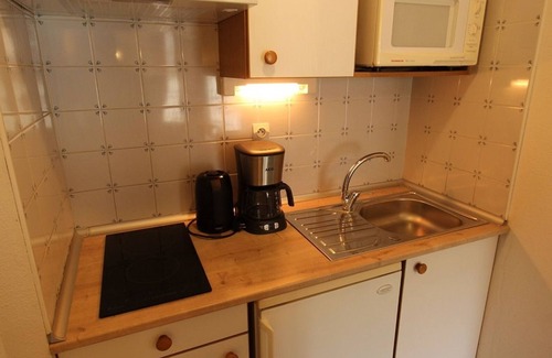 Bagneres-de-Luchon Apartment | Luchon - 1-bedroom apartment for 4 with balcony and parking
