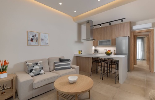 Petaloudes Apartment | Lucian City Apartments - Pothos