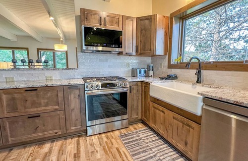 Grand Marais House | Lucie's Loft - Grand Marais, MN - Cascade Vacation Rentals