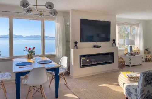 Sullivan House | Lucky Stone Retreat - private beach & Acadia view